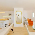 New Amazing Cozy House In The Heart * リスボン