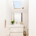 New Amazing Cozy House In The Heart