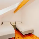 Tatil Evi New Amazing Cozy House In The Heart Lisboa
