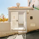 Holiday home New Amazing Cozy House In The Heart *