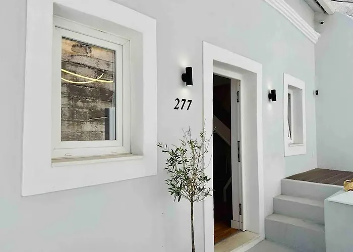 New Amazing Cozy House In The Heart بيت للعطل *