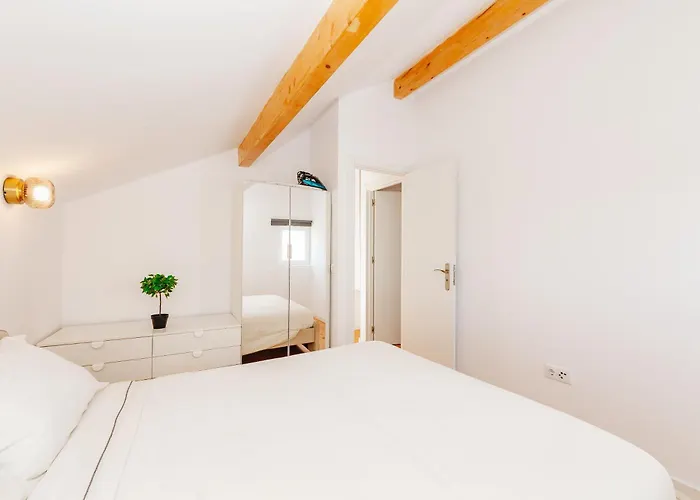 New Amazing Cozy House In The Heart