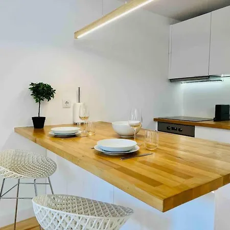 New Amazing Cozy House In The Heart