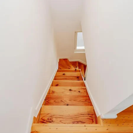 New Amazing Cozy House In The Heart * Лиссабон