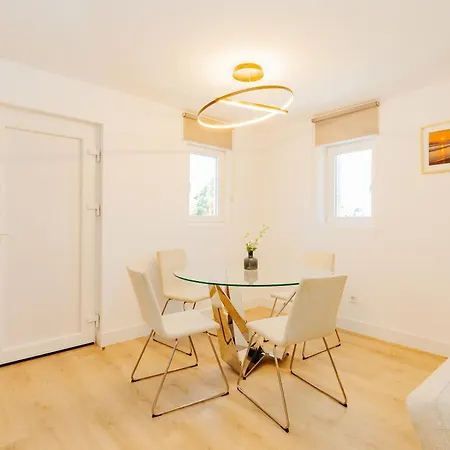 New Amazing Cozy House In The Heart * Лиссабон