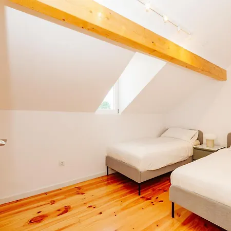 New Amazing Cozy House In The Heart * Лиссабон