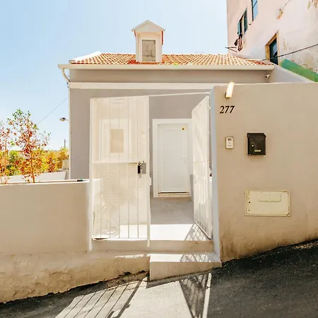 Дом отдыха New Amazing Cozy House In The Heart *